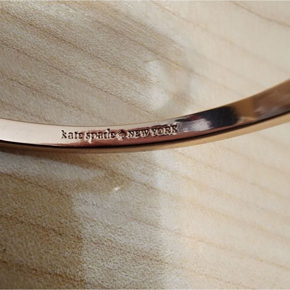 Kate Spade Love Notes Rose Gold Bow Skinny Clasp Bangle Bracelet - Picture 7 of 7